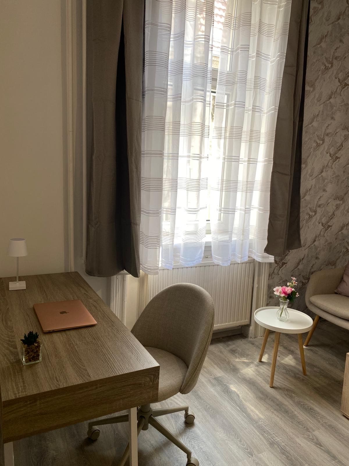 Room 1 corner with work area setup