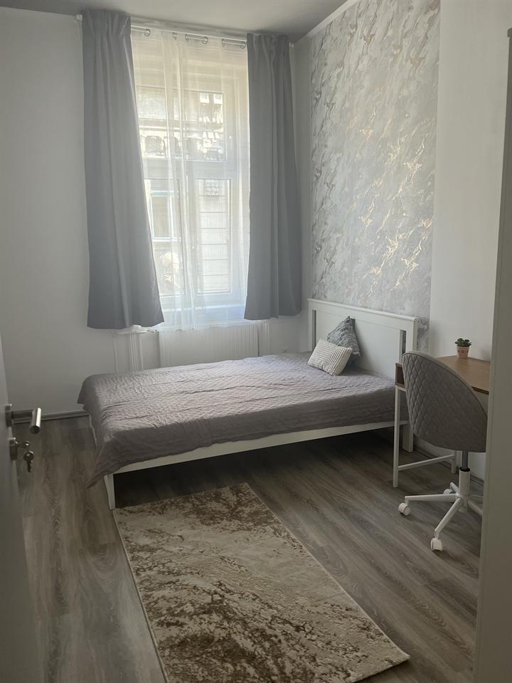 Room 3 in Apartment Szobi, 14 square meters